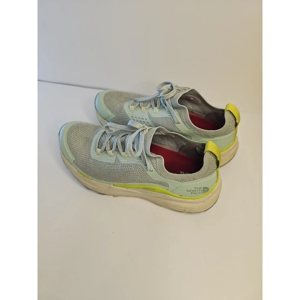 The North Face Women's VECTIV Escape Hiking Shoes - Green Mist/Wrought Iron‎ 8.5